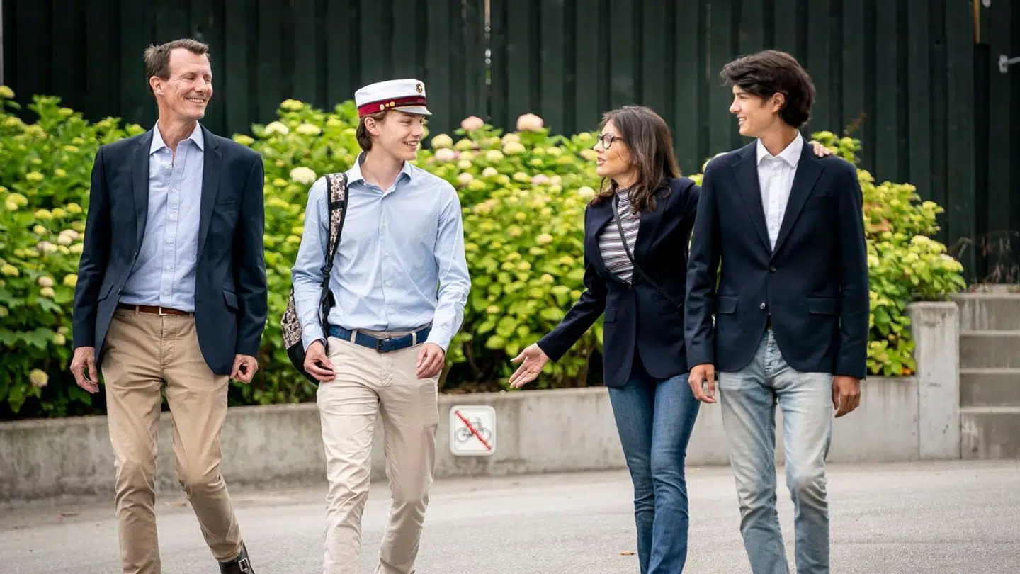 Grevinde Alexandra har tidligere været gift med prins Joachim, som hun har sønnerne, grev Nikolai og grev Felix med.