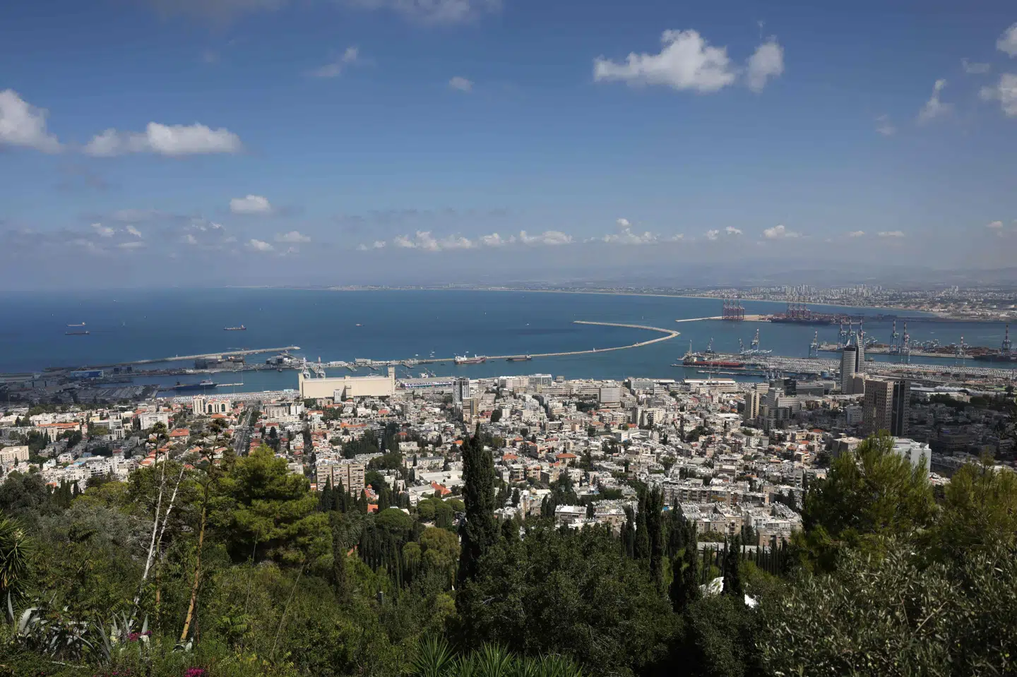 Beboere i det nordlige Israel - herunder i havnebyen Haifa - er lørdag blevet pålagt nye restriktioner af de israelske myndigheder, da landet frygter et større angreb fra Hizbollah. For eksempel må personer udendørs ikke samles i grupper, der er større end 30 personer. Det skriver Times of Israel. (Arkivfoto).