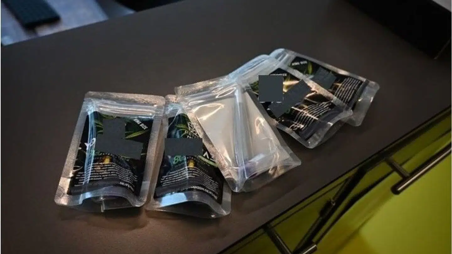 Et billede af de 'lovlige' joints, som Midt- og Vestsjællands Politi har delt.