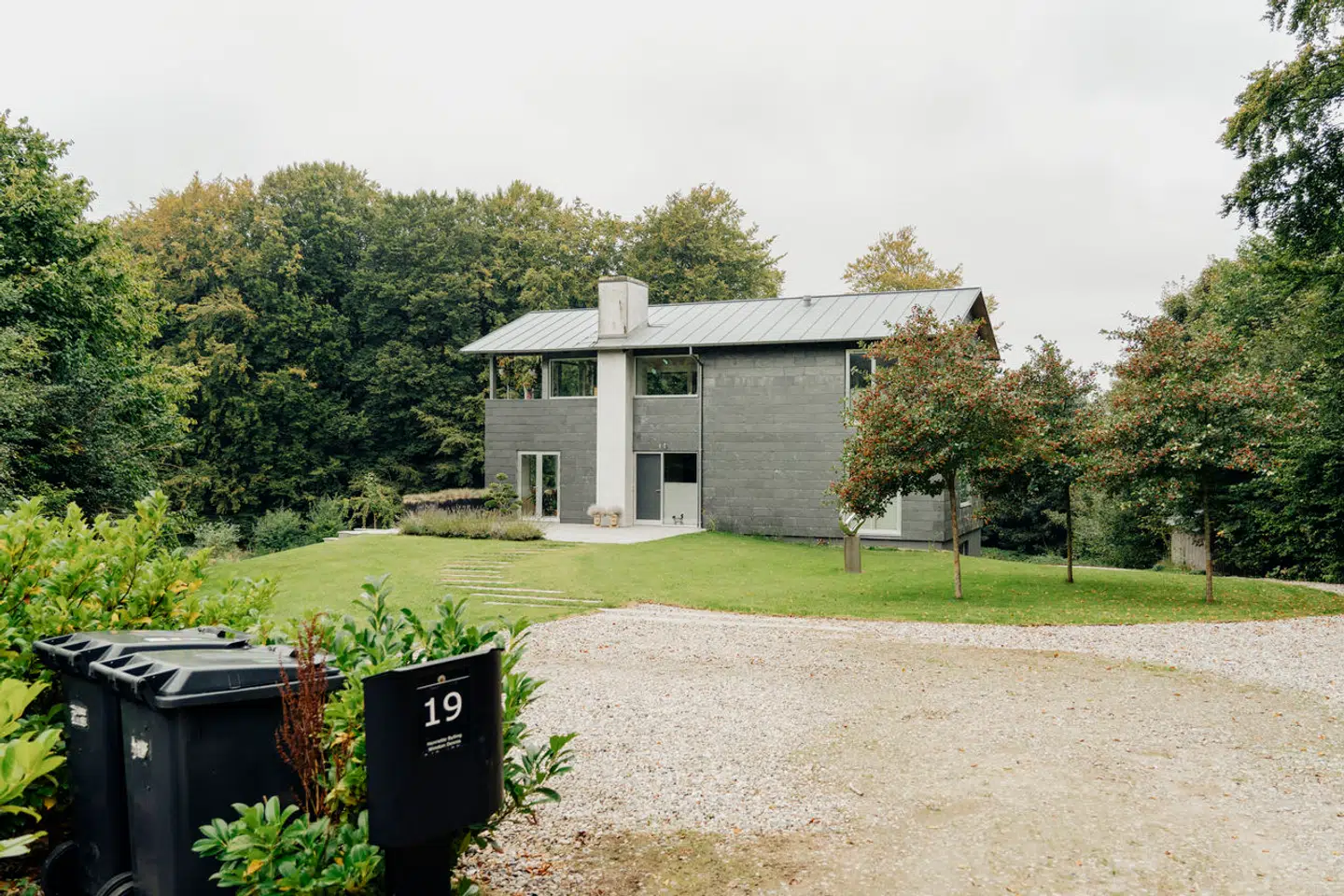 Aller Petfood Group har adresse i denne villa i østjyske Børkop, hvor direktør Henriette Bylling bor. Men hele virksomhedens forretning er i Rusland, hvor den beskæftiger over 500 mennesker.