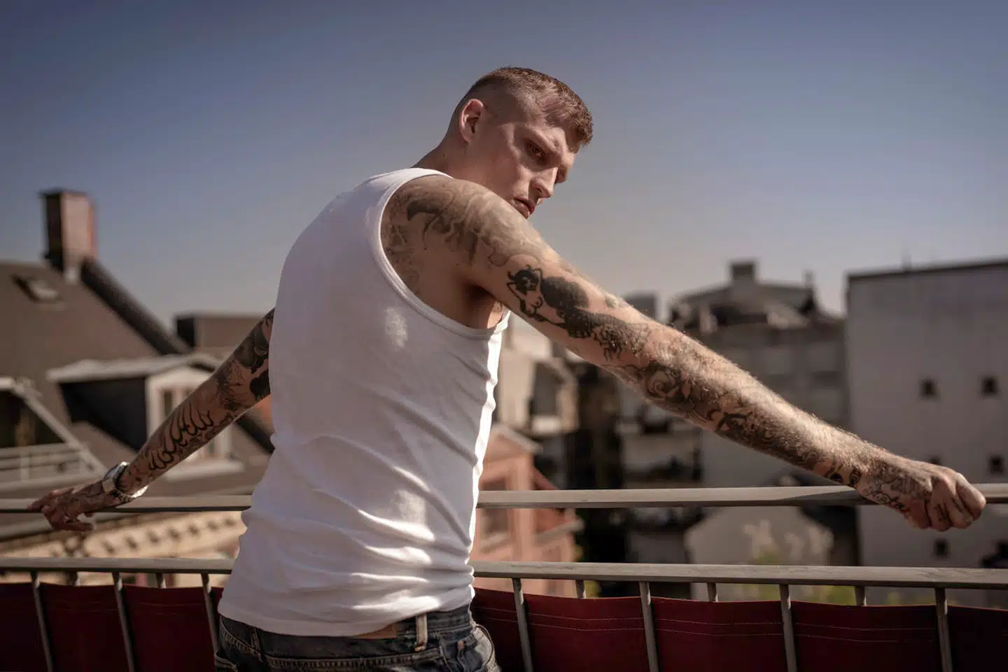 Skuespiller Sebastian Bull har blandt andet spillet med i »Doggy Style«, »9. april« og nu »Vogter«.