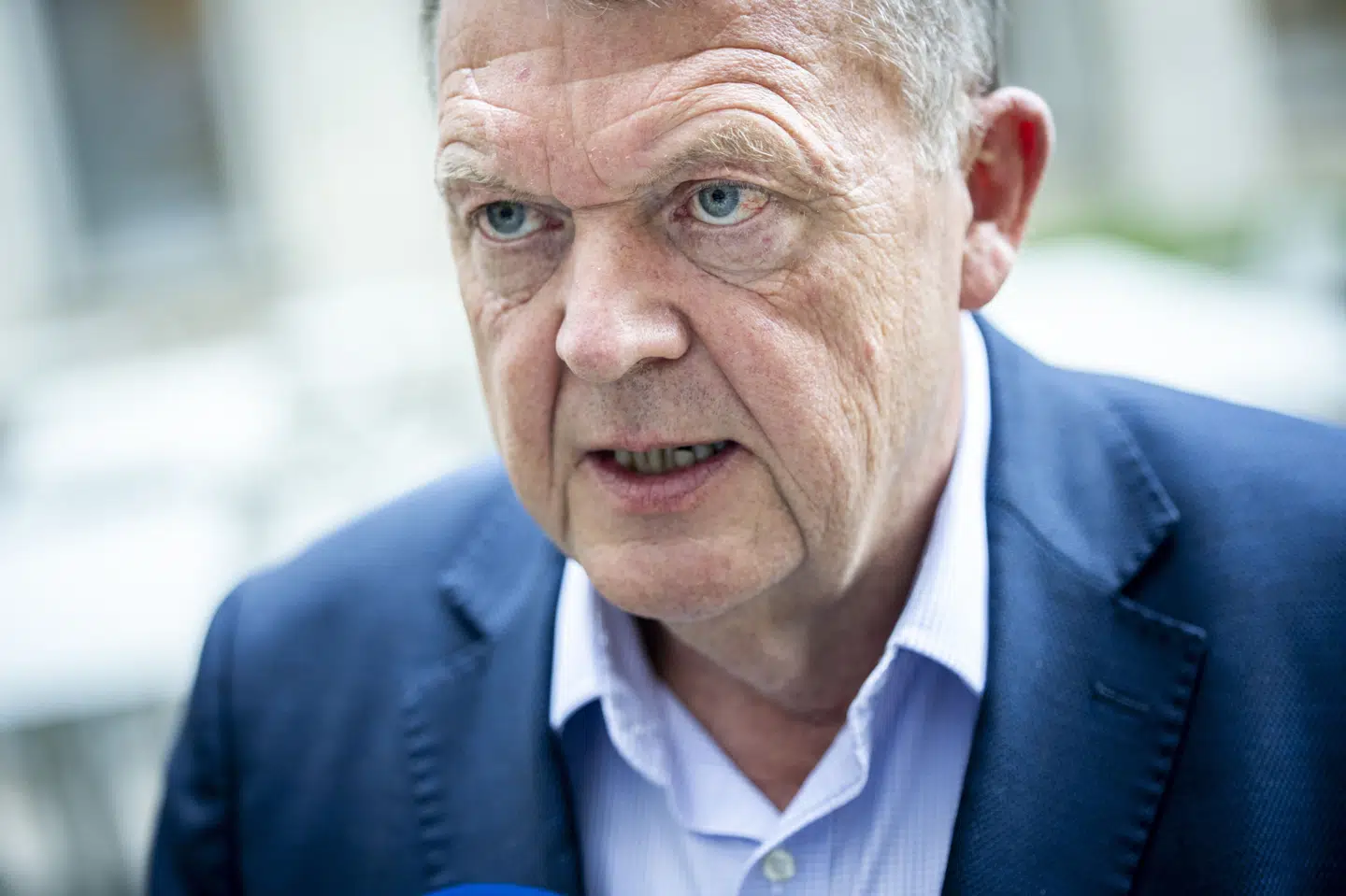 Moderaterne siger farvel til ti medarbejdere efter sag om dårligt arbejdsmiljø. Tre er fyret, fortæller formand Lars Løkke Rasmussen.