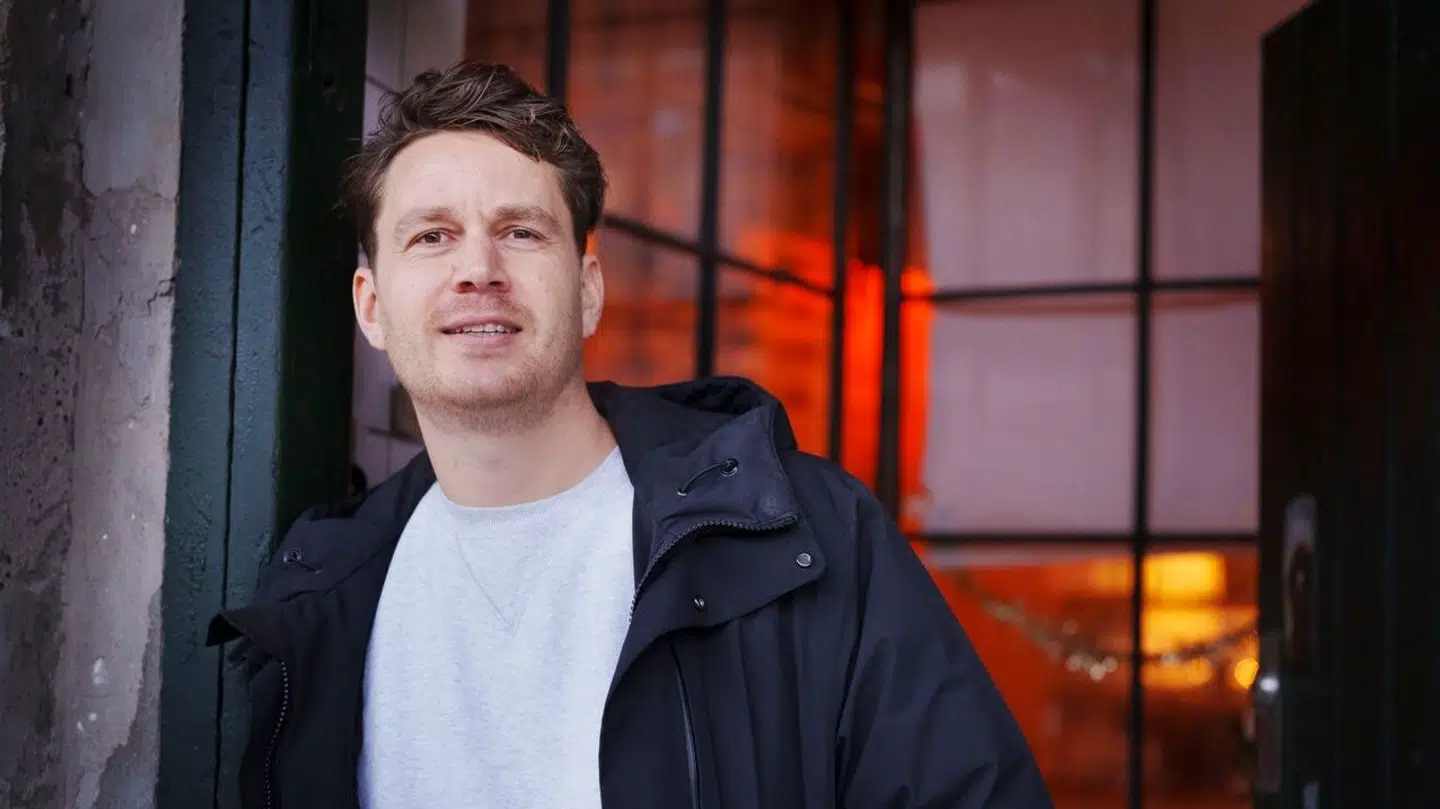 I et nyt interview deler skuespilleren nu ud.