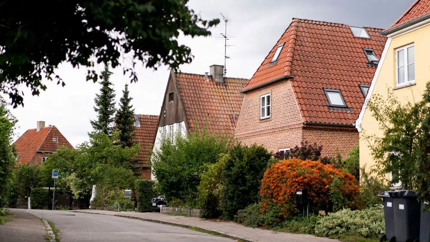 Et gennemsnitlig hus på 140 kvadratmeter vil ifølge ny prognose stige med over 6.000 kroner om måneden fra 2024 til 2026.