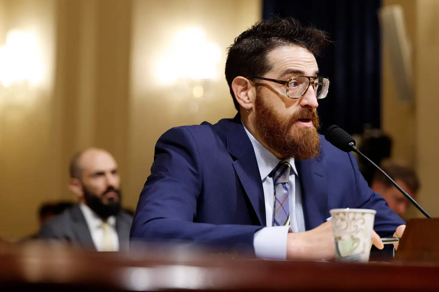 Vicedirektør ved CrowdStrike Adam Meyers er mødt op til en høring med Udvalget for National Sikkerhed i Repræsentanternes Hus i USA.