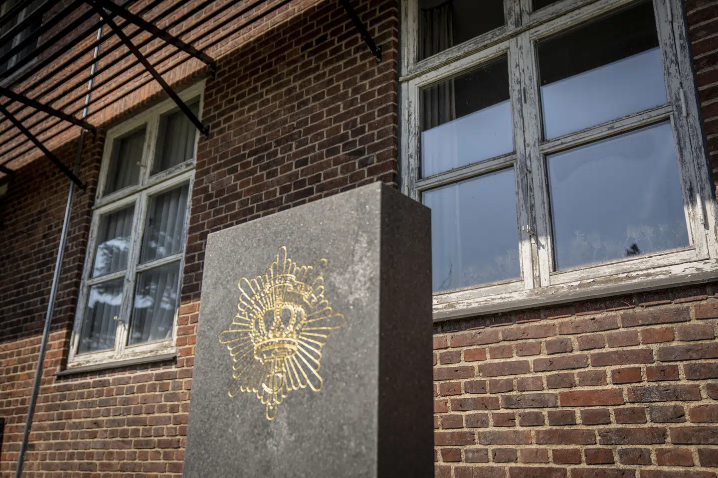 Gardekasernen i Høvelte ved Birkerød er her fotograferet i april 2023. Fremover skal der være ombygninger af Forsvarets bygninger ikke afsættes penge til kunstnerisk udsmykning. (Arkivfoto).