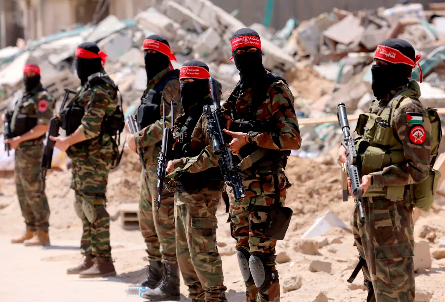 Her ses maskerede medlemmer af DFLPs militær fløj, Martyr Al Qassem-styrken, i Gaza City i 2021.