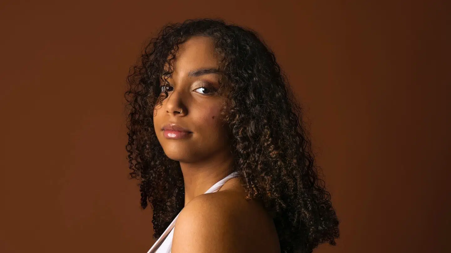 Ines Leblanc brugte 200.000 kroner på en etårig danseuddannelse, men blev smidt hjem efter få uger og har aldrig set en krone i kompensation.