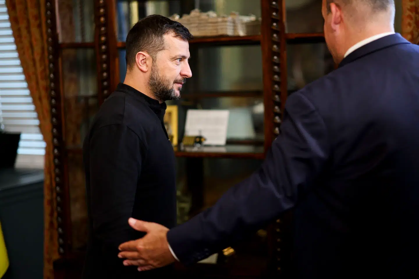 Ukraines præsident, Volodymyr Zelenskyj, er som bekendt på en vigtig mission i USA, hvor han forsøger at cementere landets støtte til det krigshærgede Ukraine.