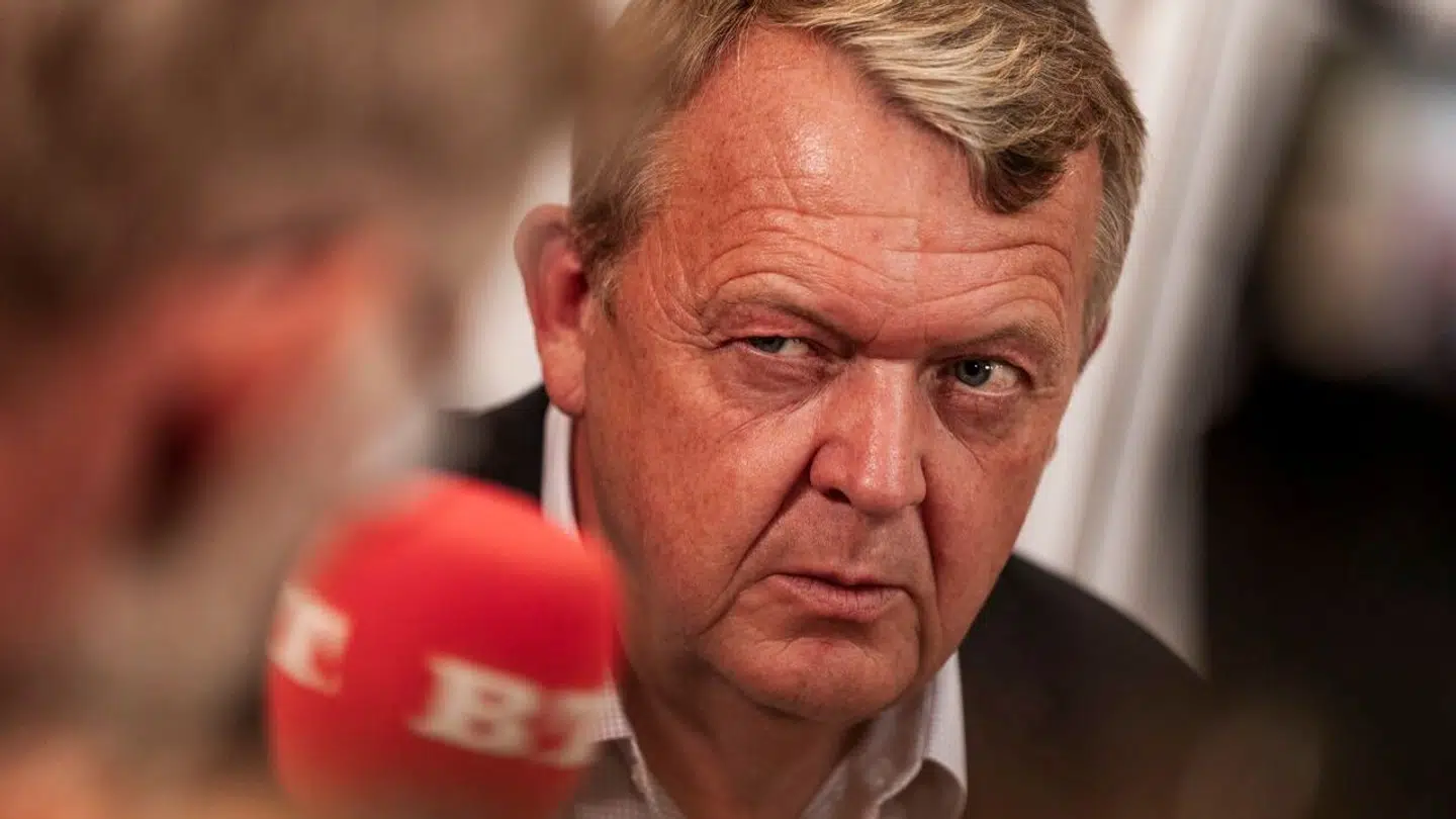 Lars Løkke Rasmussen har flere gange forsvaret Caroline Stage, som han også kender fra sit gamle parti, Venstre.