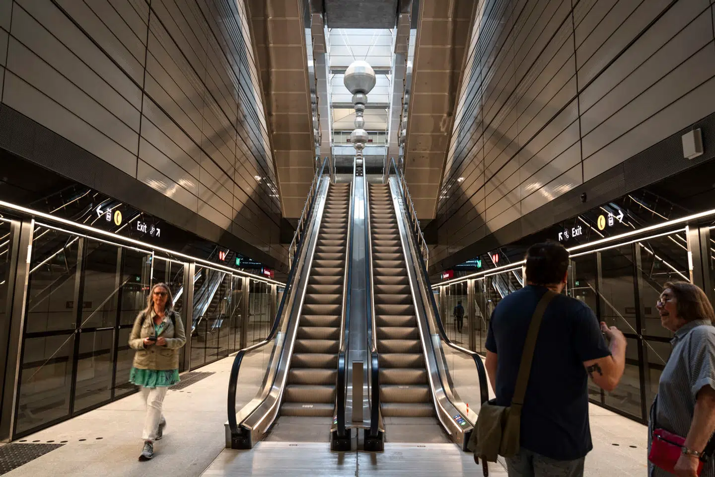 »Der er nok områder i København, som trænger til metro, og uden for København er der flere steder behov for, at der i det hele taget etableres offentlige transportmuligheder. Lad os bruge pengene dér, fremfor på svenskerne,« skriver Lucas Zukunft.