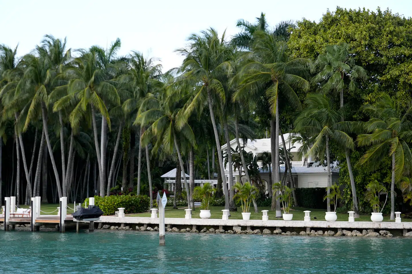 Her ses et billede af Sean Combs villa i Miami.
