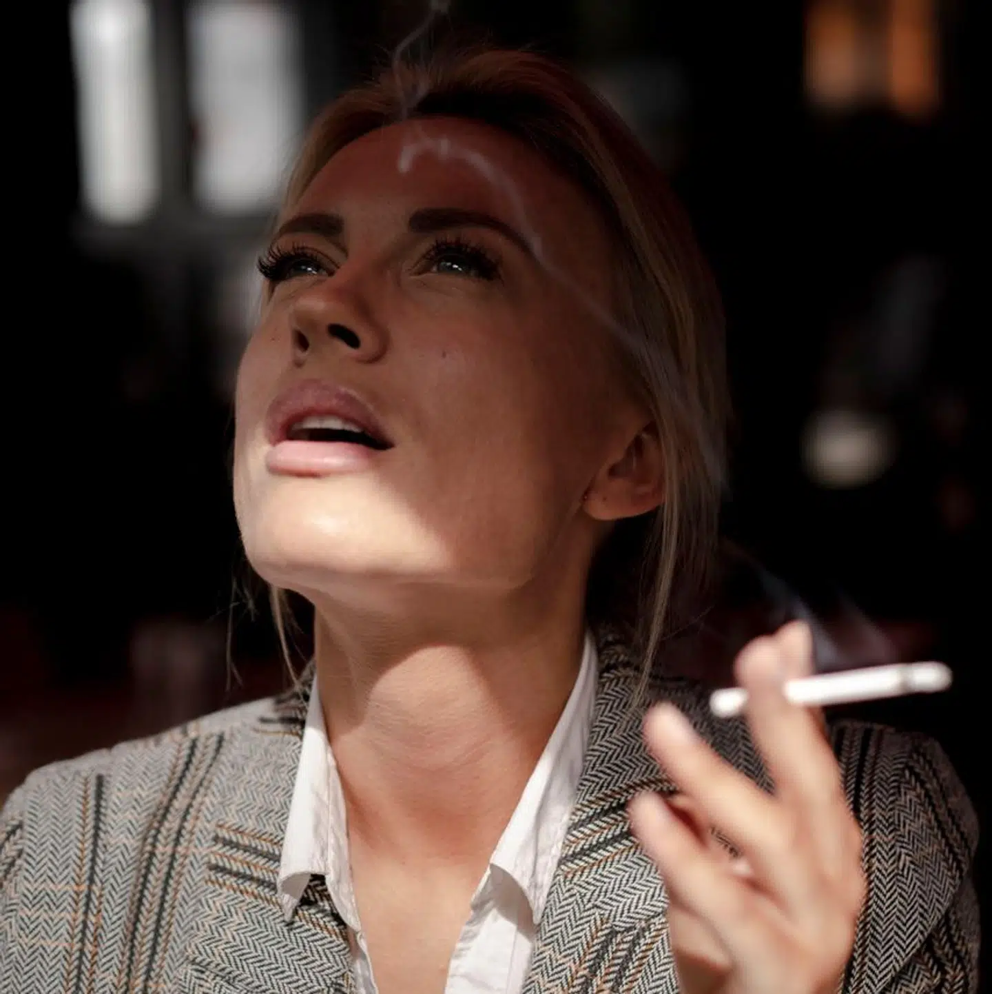 Katherine Diez er influencer, litteraturanmelder og kulturdebattør. Hun er aktuel med bogen 'I egen barm' om den skandale, der kostede hende alt, og som bogen nu skal være en kamp tilbage fra.