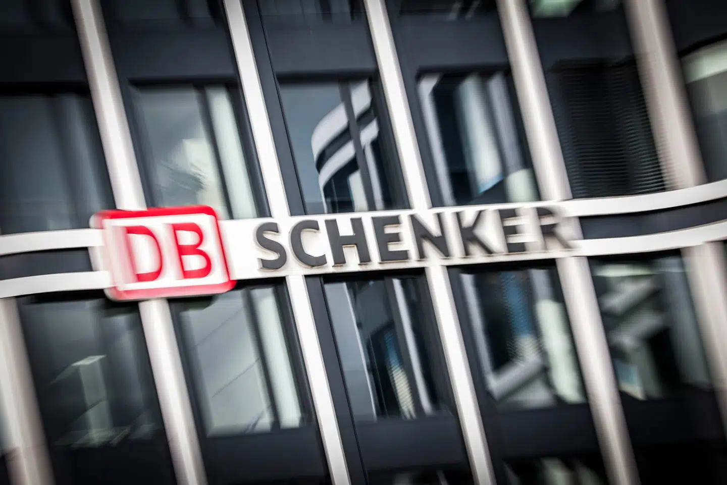 DSV har vundet kampen om at købe DB Schenker. Prisen bliver på 107 milliarder kroner