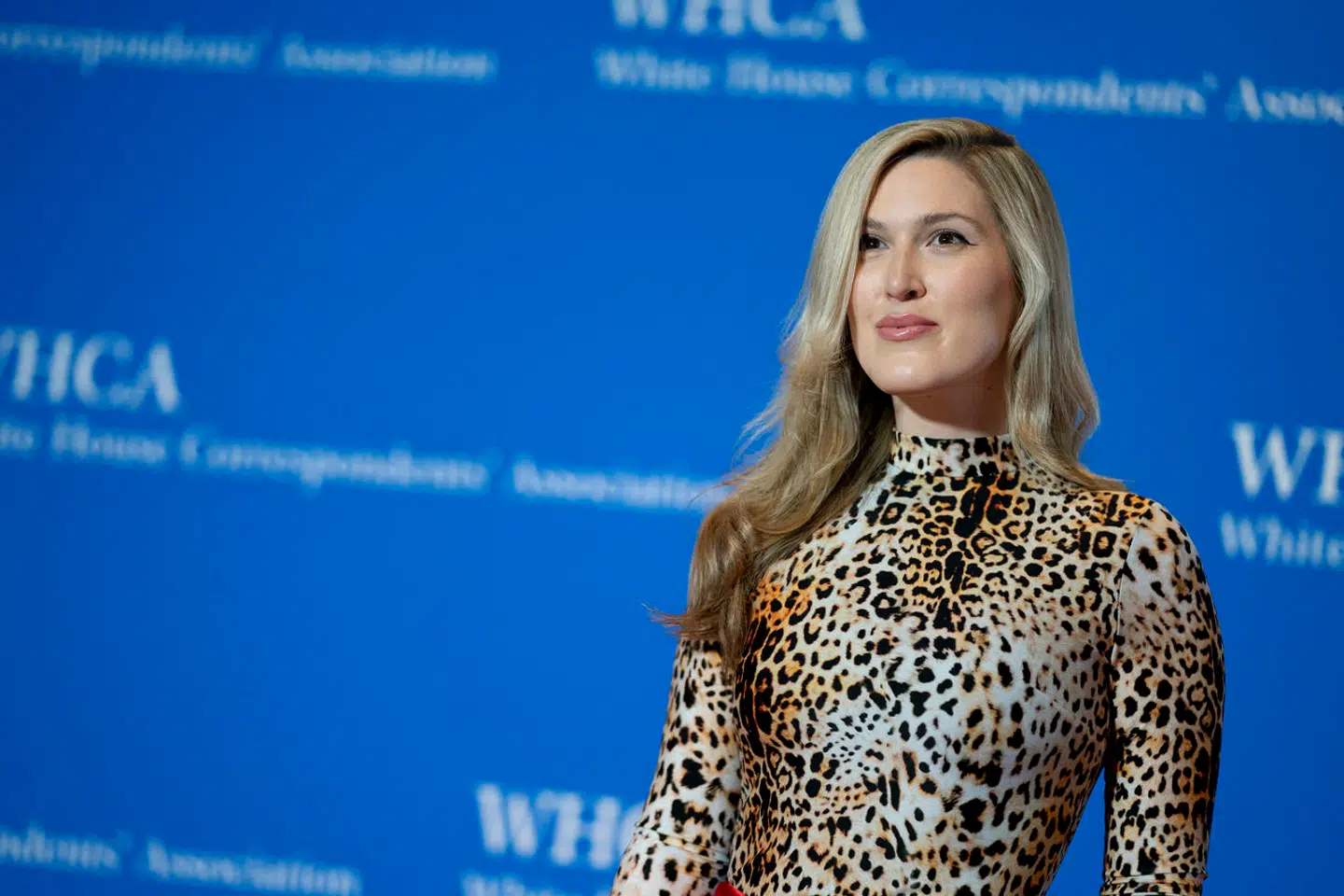 Olivia Nuzzi står bag en af de mest omtalte historier i den nuværende amerikanske valgkamp, men den anerkendte journalist er nu havnet midt i en historie med sig selv som hovedperson.