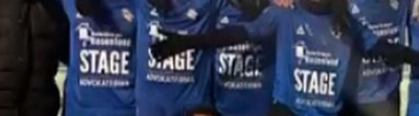 Stage Advokatfirma er trøjesponsor hos FIUK.