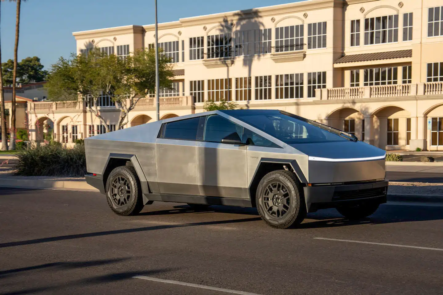 »Tesla Cybertruck« har været i produktion siden november 2023.