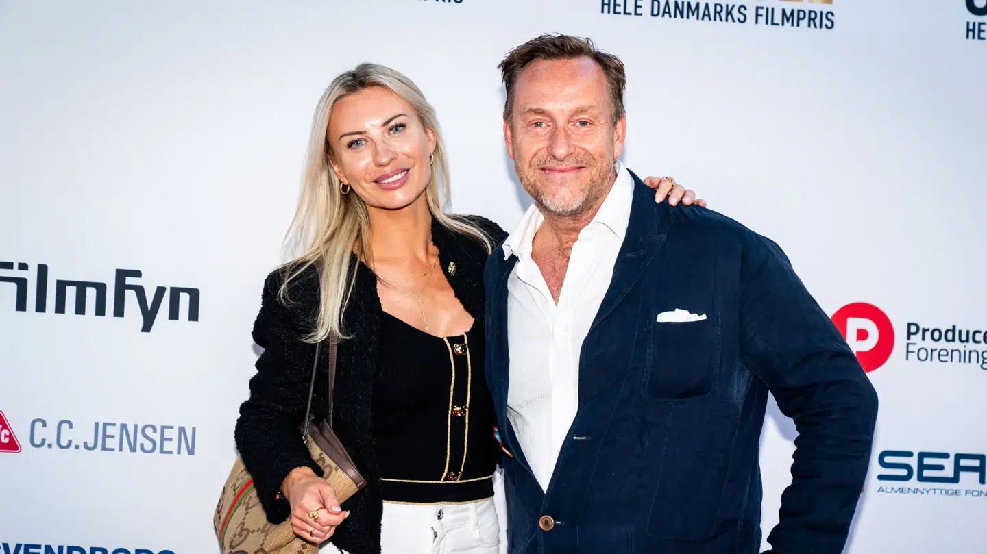 Efter mange måneders flyverskjul er Katherine Diez igen aktiv på sine sociale medier. Og for nylig fik hun i en kommentar på Instagram opbakning fra en chef på TV 2 - til frustration for flere medarbejdere. Det fortæller Henrik Qvortrup i B.Ts mediepodcast Q&CO.