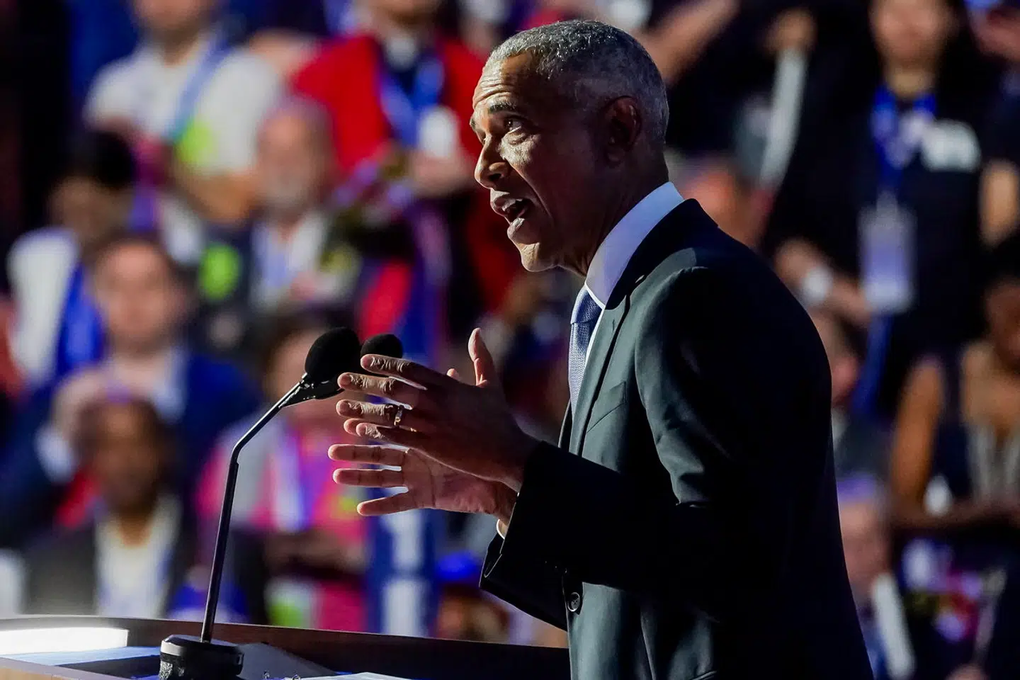 Barack Obama roste Kamala Harris i august ved Demokraternes konvent. Her sagde han blandt andet, at Harris »har brugt sit liv på at kæmpe for dem, der har brug for en stemme«.