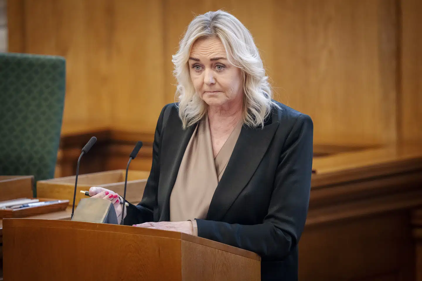 De Konservatives formand, Mona Juul, var torsdag på Folketingets talerstol under Folketingets åbningsdebat. Søndag har hun et forslag om en skærpelse af krav for opholdstilladelse for at stoppe antisemitisme. (Arkivfoto).