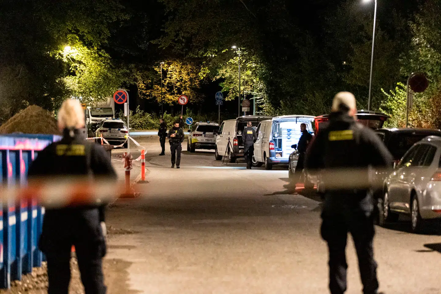 Politiet er til stede ved Rymarksvej med kriminalteknikere mandag morgen d. 7. oktober 2024.