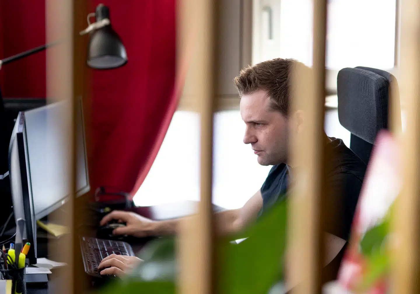 Endnu en gang vinder den østrigske aktivist og jurist Max Schrems en sag mod Facebook og får nu stoppet udbredt brug af personlige data i forbindelse med målrettede annoncer.