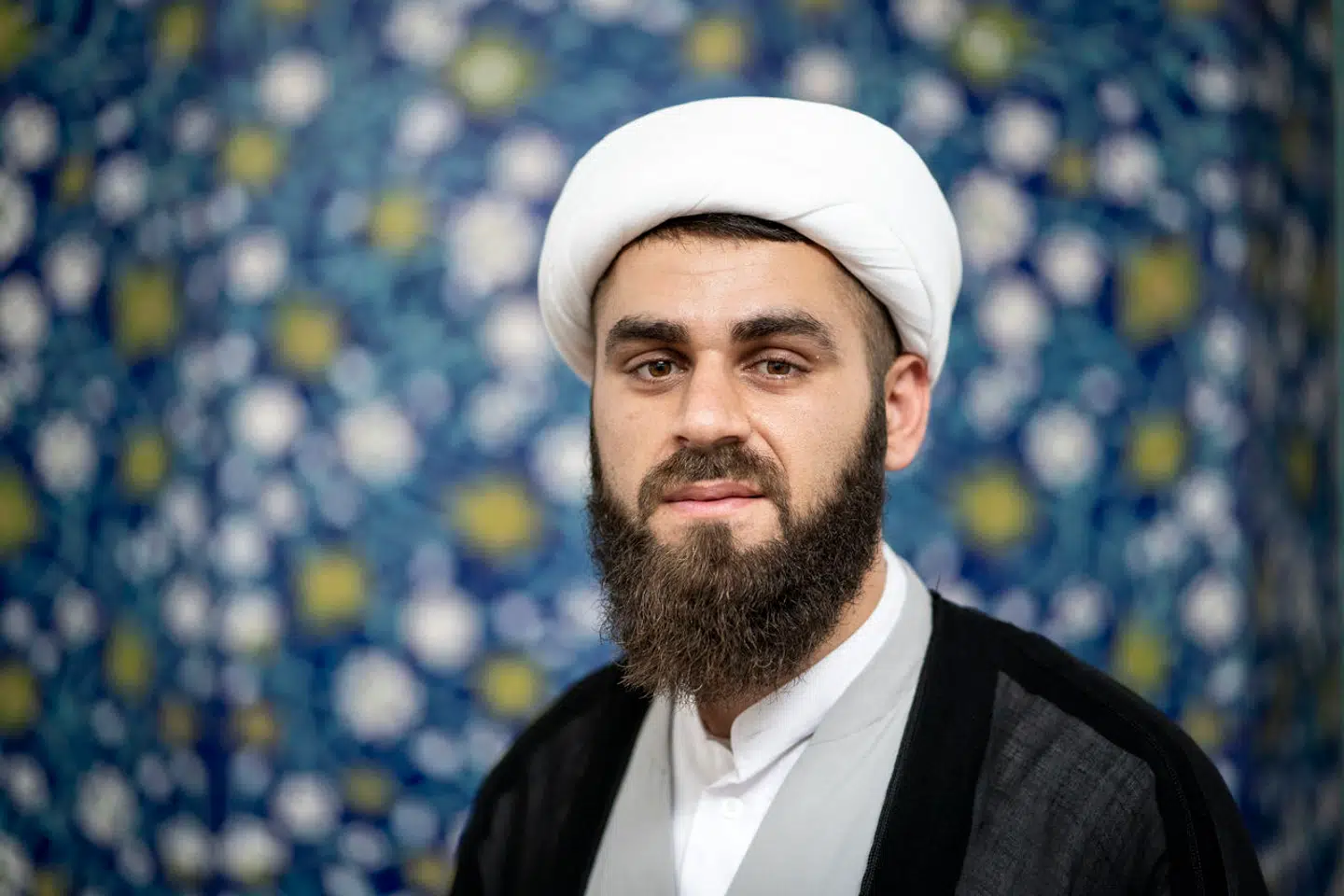 Mohammad Khani har været imam ved Imam Ali Moskeen i Nordvestkvarteret i København. Moskeen er blandt landets største. Han skulle have holdt oplæg på Korsager Skole, men nu har skolen valgt at aflyse.
