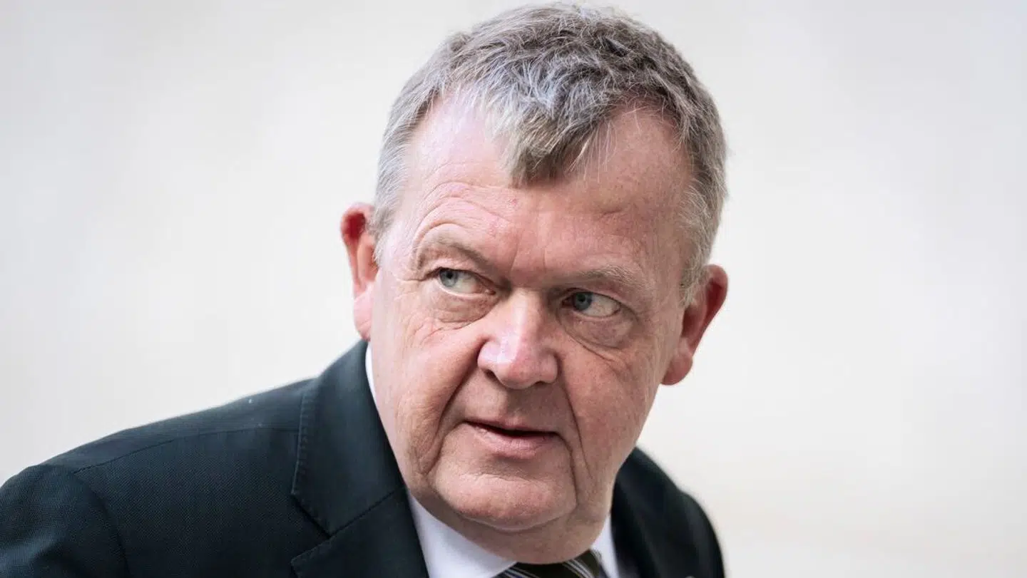 Udenrigsminister Lars Løkke Rasmussen var kaldt i åbent samråd på baggrund af B.T.s afdækning af forhold i Mellemfolkeligt Samvirke.