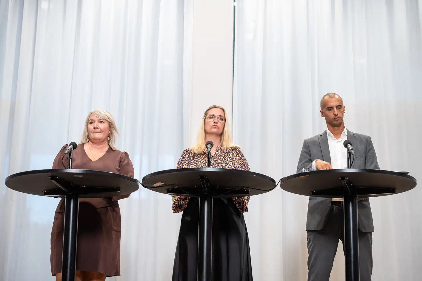 Økonomiminister Stephanie Lose (V), børne- og undervisningsminister Mattias Tesfaye (S) og uddannelses- og forskningsminister Christina Egelund (M) under pressemødet i Roskilde. Foto: Emil Nicolai Helms, Scanpix