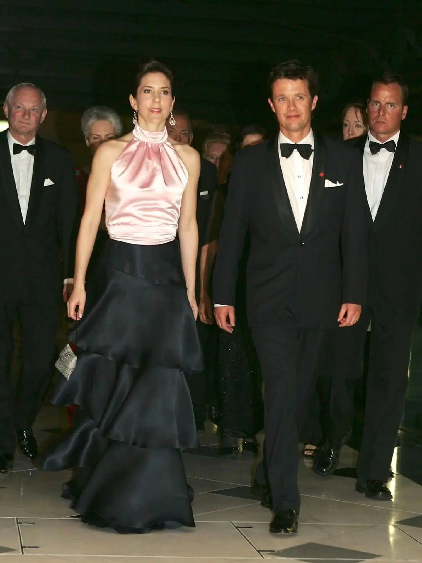 Dronning Mary havde også kjolen på, da hun og Frederik i 2005 var på besøg i Australien.