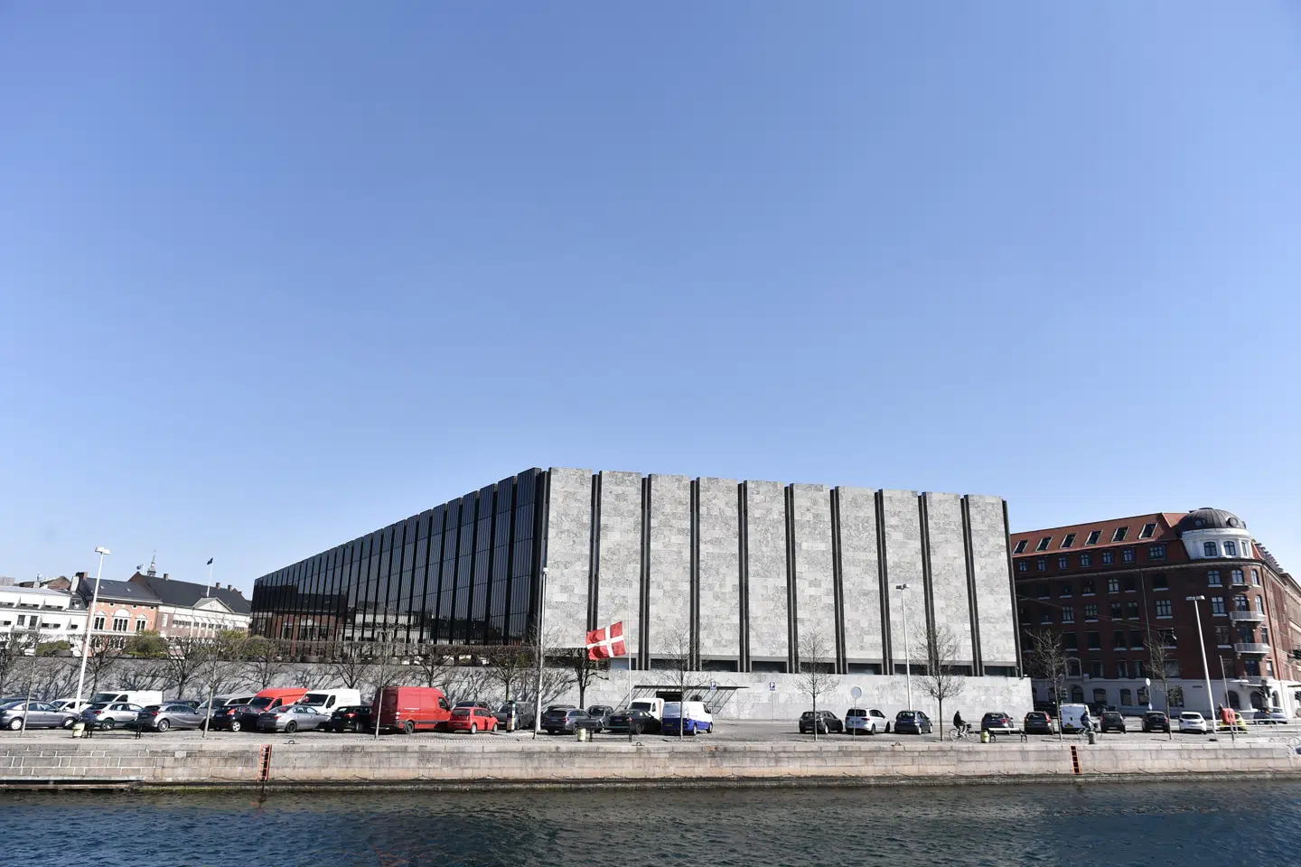 Nationalbanken gennemgår i disse år en omfattende renovering, der lige nu estimeres at komme til at koste 3,8 milliarder kroner. Regningen kan vokse yderligere. (Arkivfoto).