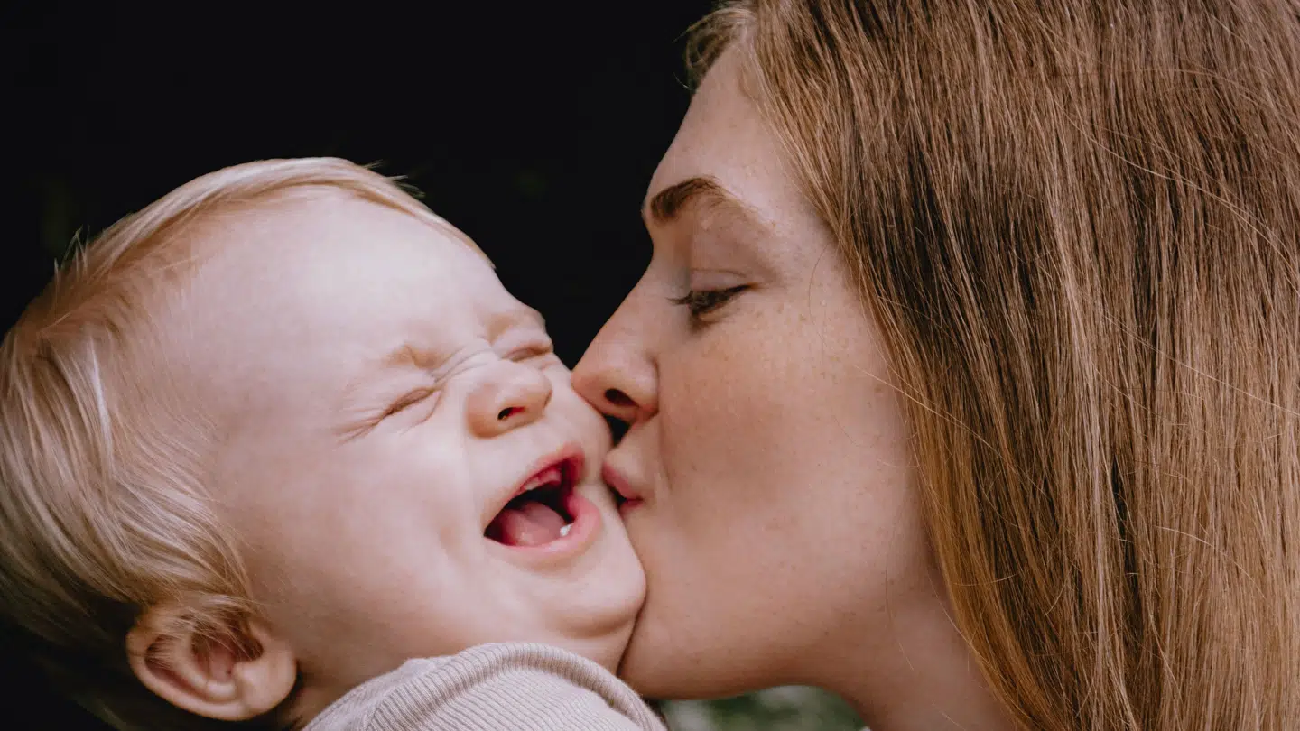 Line Paulsen er 20 år og solo-mor til et-årige Hugo.