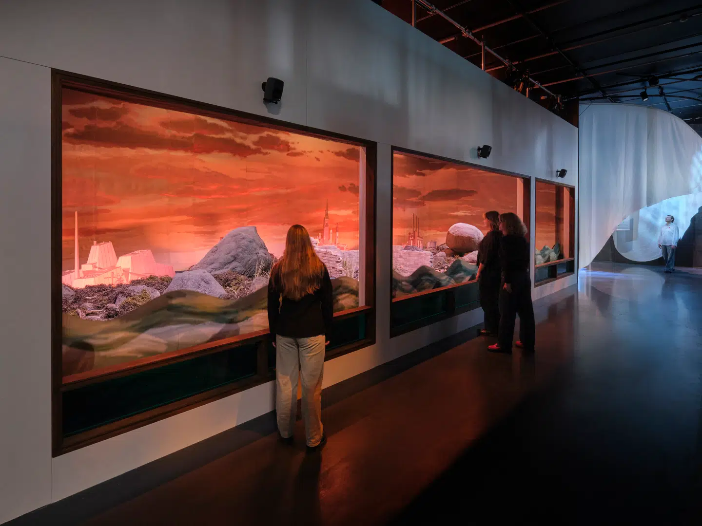 Dioramaet »Mermaid Bay« blev udviklet til den danske pavillon ved arkitekturbiennalen i Venedig i 2023.