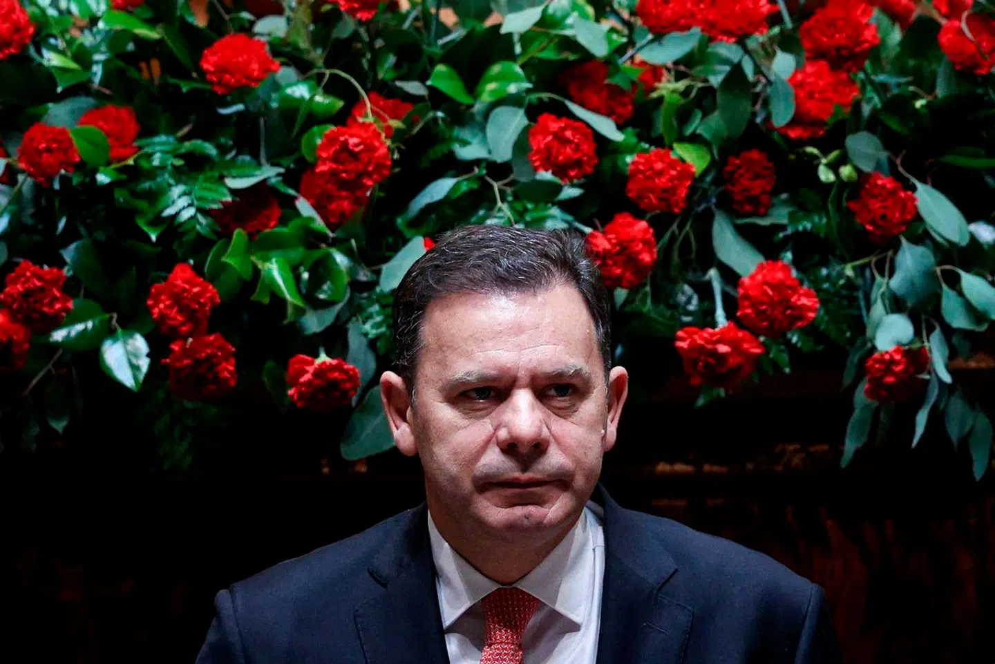 Forslaget fra Portugals premierminister, Luís Montenegro, forventes at koste landet 4,8 milliarder kroner. Det oplyser BBC.