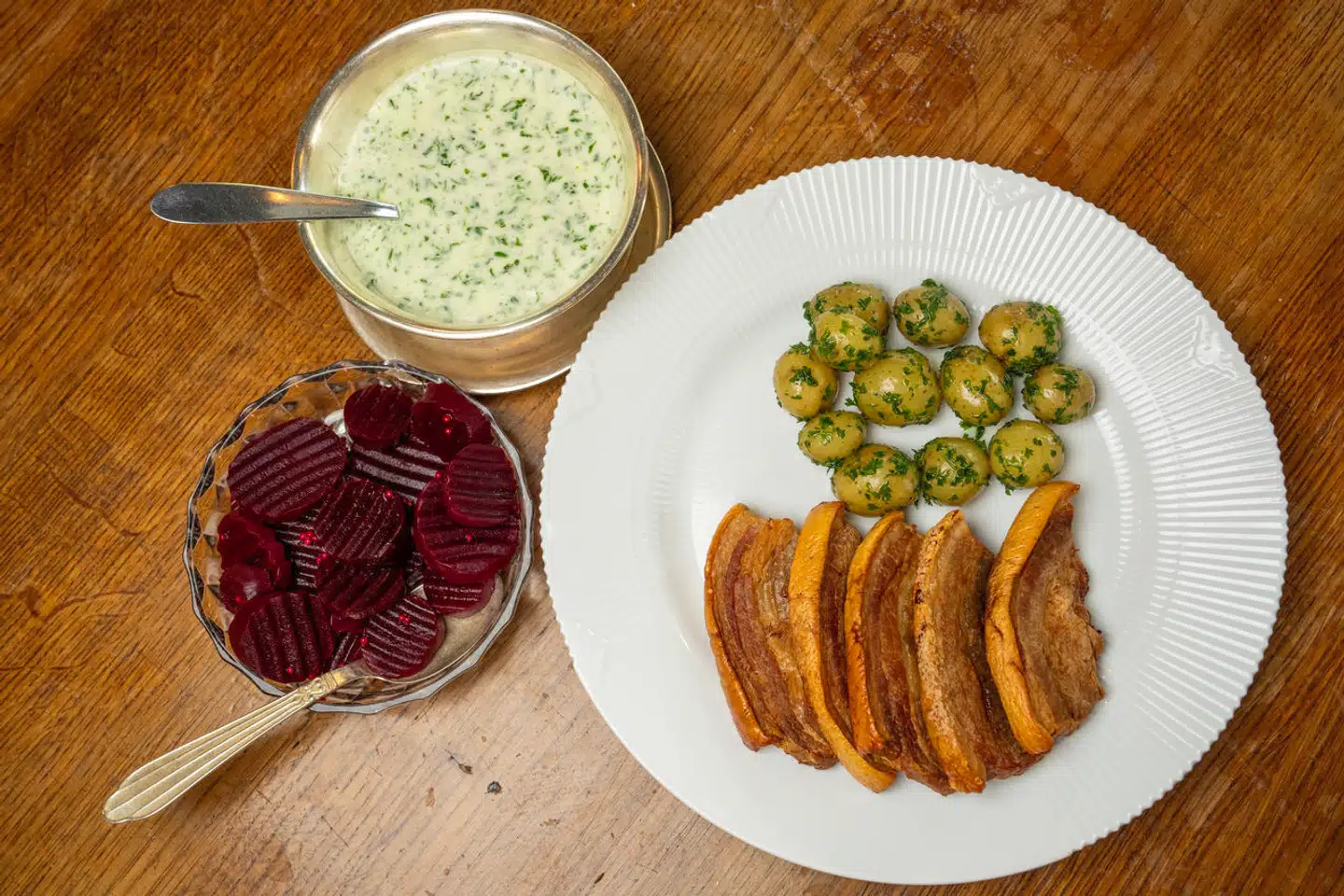 Madanmeldelse af Franks Kro. Stegt flæsk.