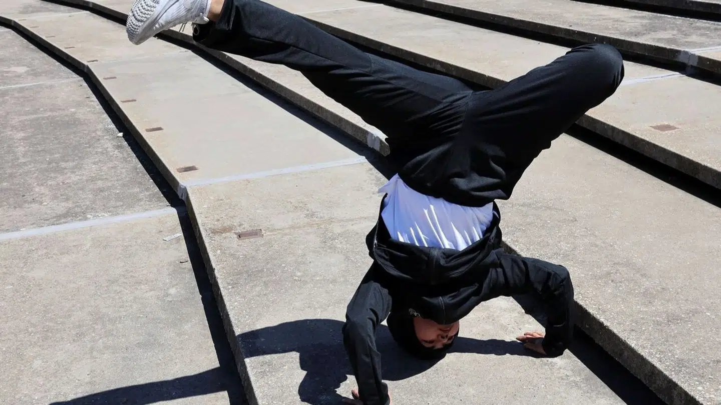 Det ser godt ud, men kan føre til uventede følger at danse breakdance.
