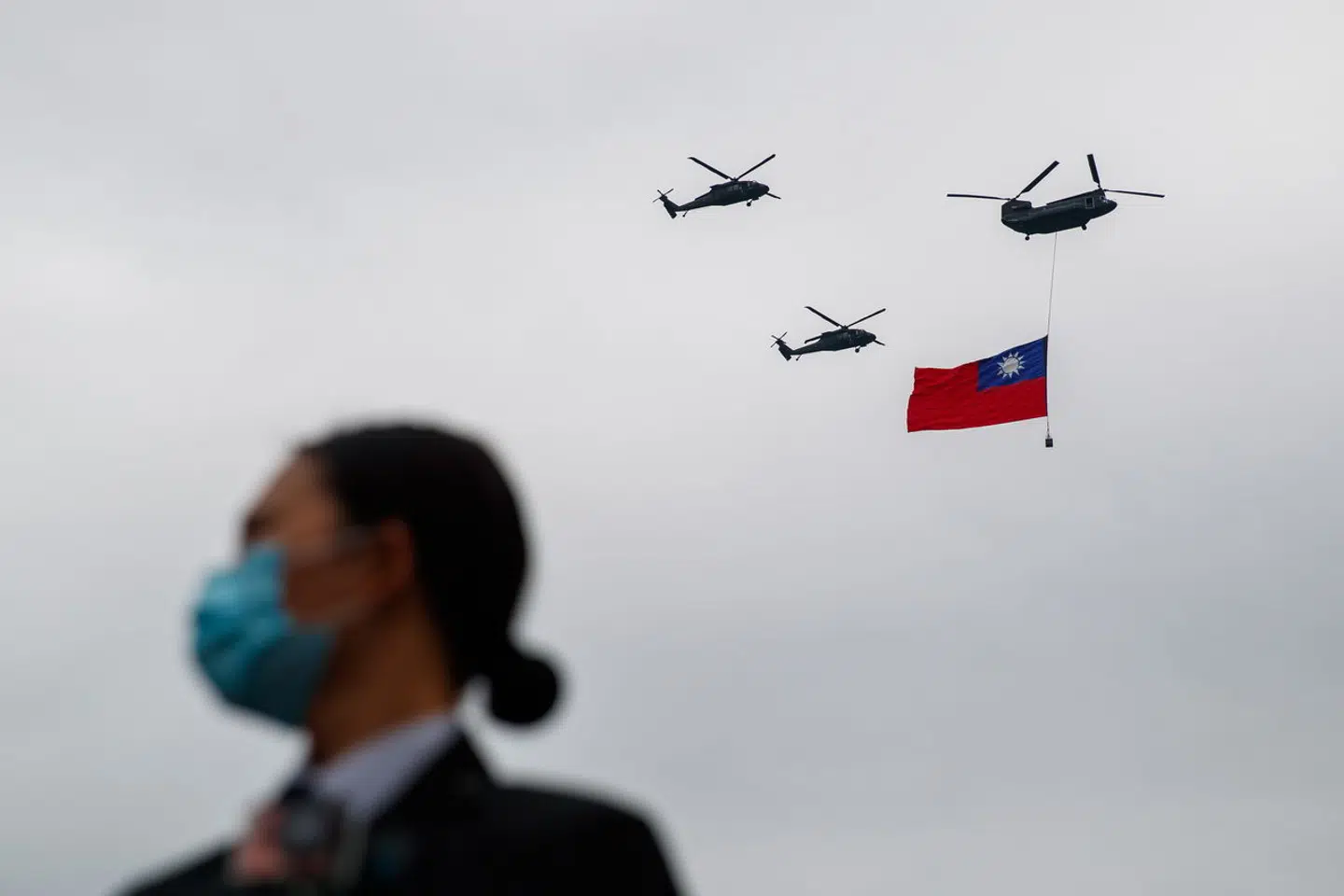 Under Taiwans nylige nationaldag fejrede øen sin identitet og selvstændighed. Øen er formelt set ikke anerkendt som et land af klart hovedparten af verdens nationer. Men i praksis er Taiwan et selvstændigt land – til Kinas store irritation.