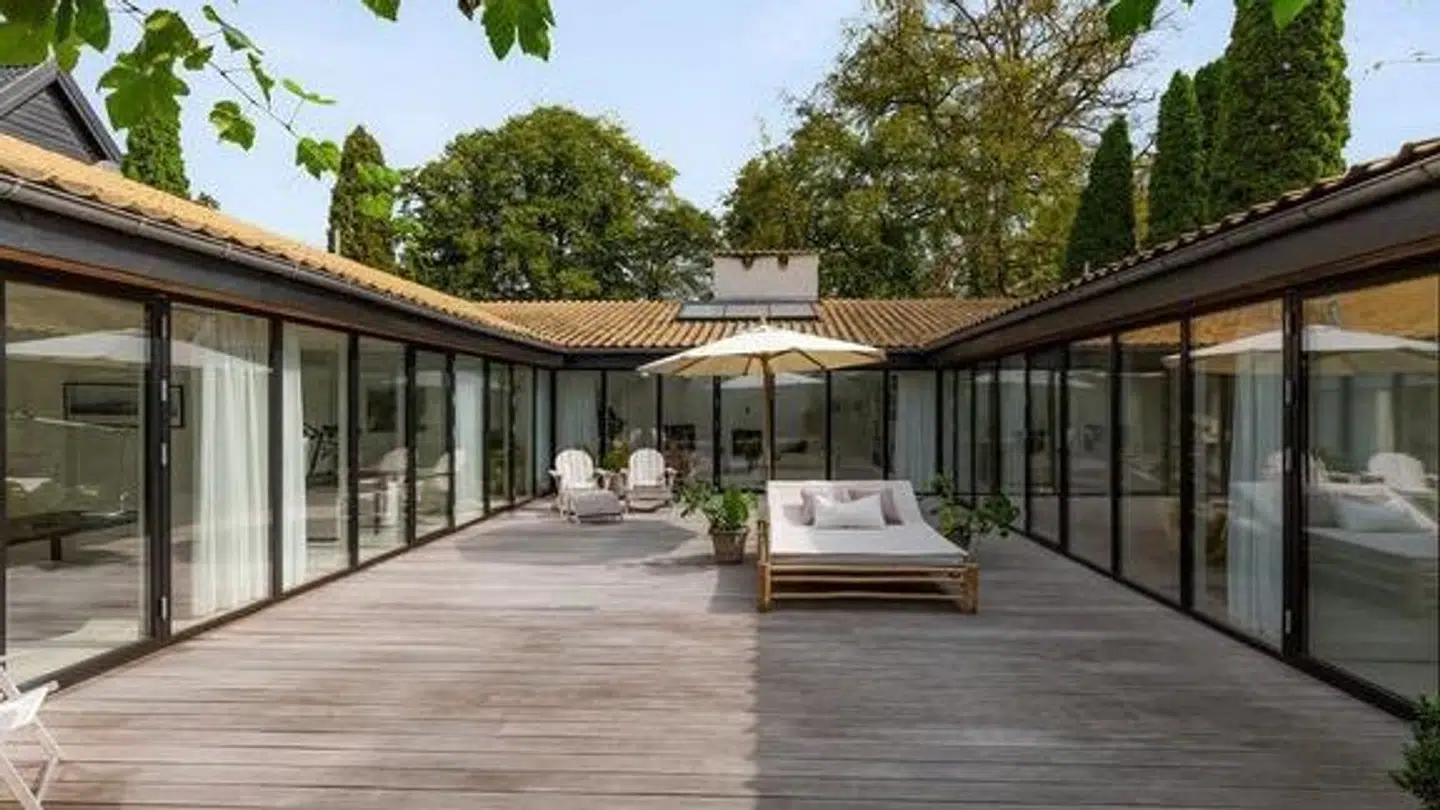 Nu er villaen solgt.