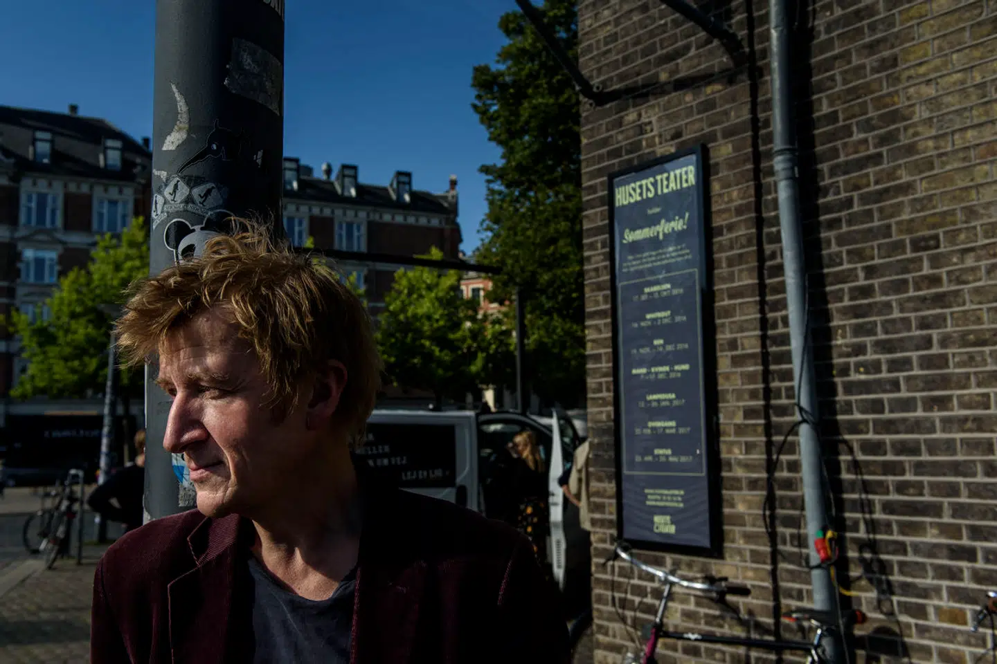 Jens Albinus har skrevet en bog, der forklarer, hvad teatret kan. Og om, hvad det ikke behøver at skulle kunne.