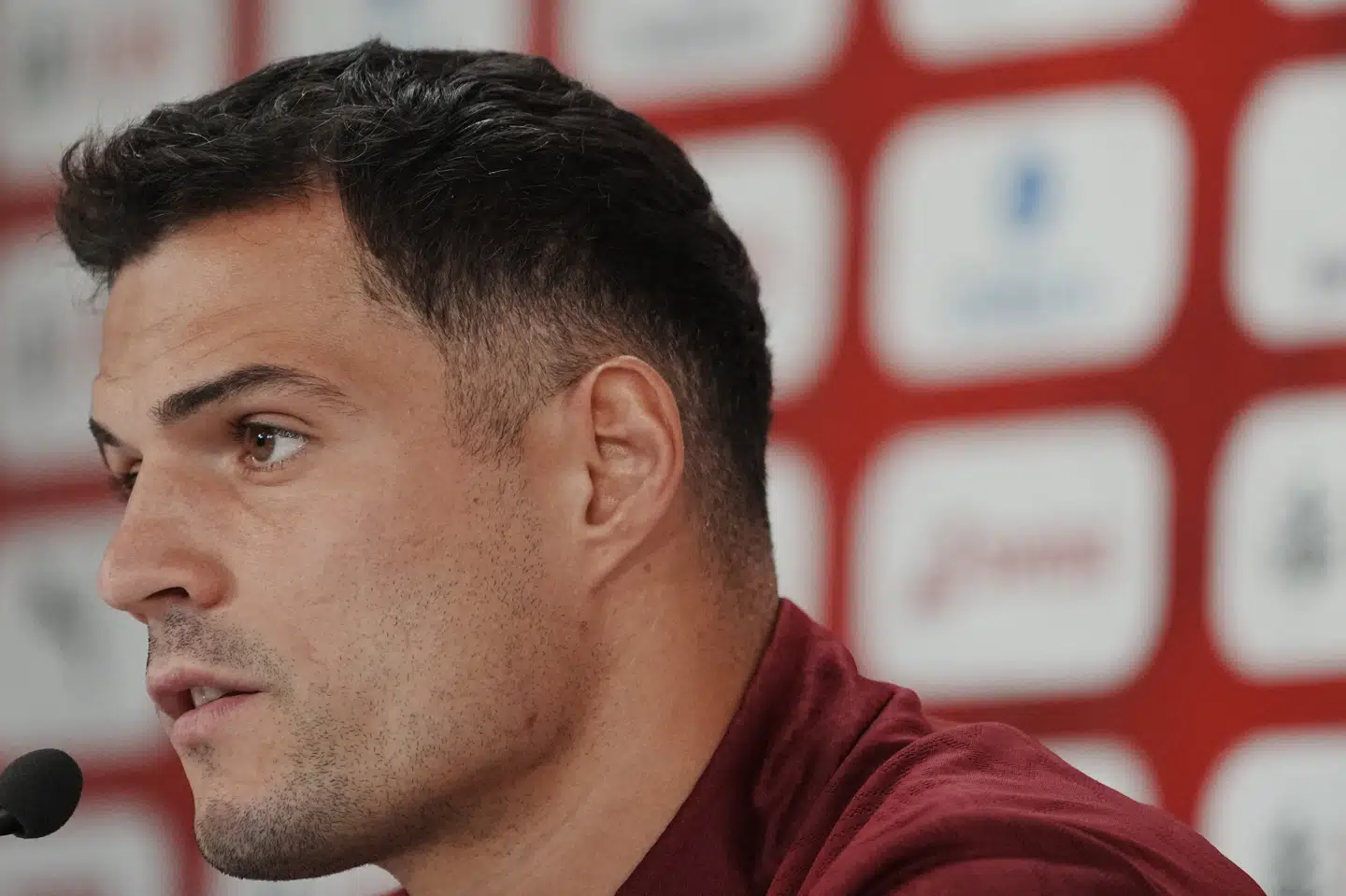 Granit Xhaka starter inde mod Danmark tirsdag aften, garanterer landstræneren.