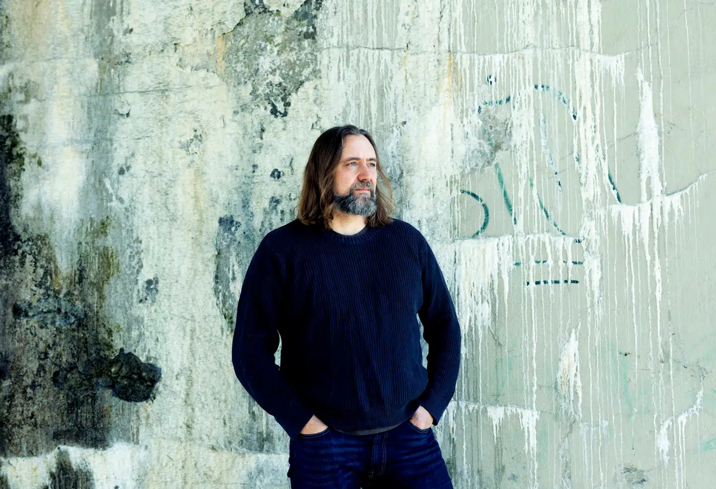 Carl Frode Tiller er af Norges mange gode romanforfattere. Hans nye roman skuffer ikke. Foto: Lea Meilandt