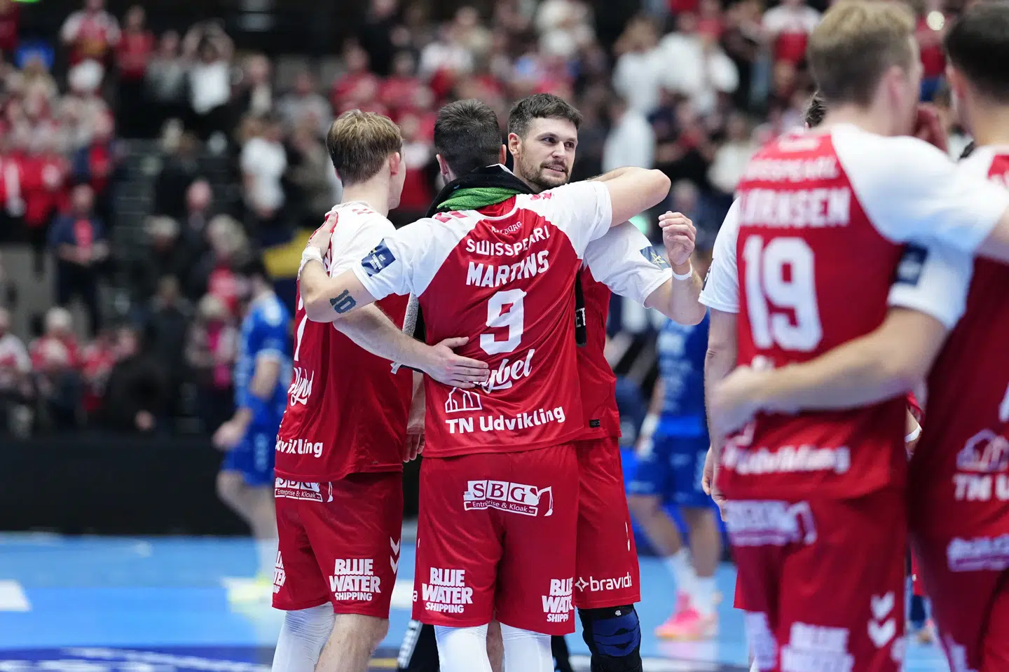 Aalborg Håndbold jubler over sejren mod Pick Szeged.