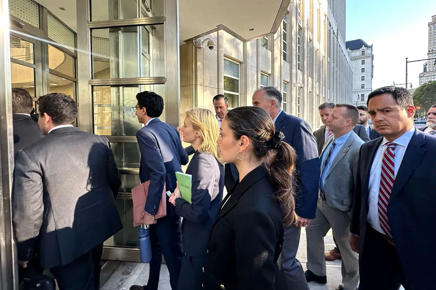 Da dommer Brian Cogan meddelte Genaro Garcia Lunas straf onsdag i Brooklyn, sagde han, at Garcia Luna har levet et "dobbeltliv", og at hans ugerninger vejer tungere end hans gode gerninger.