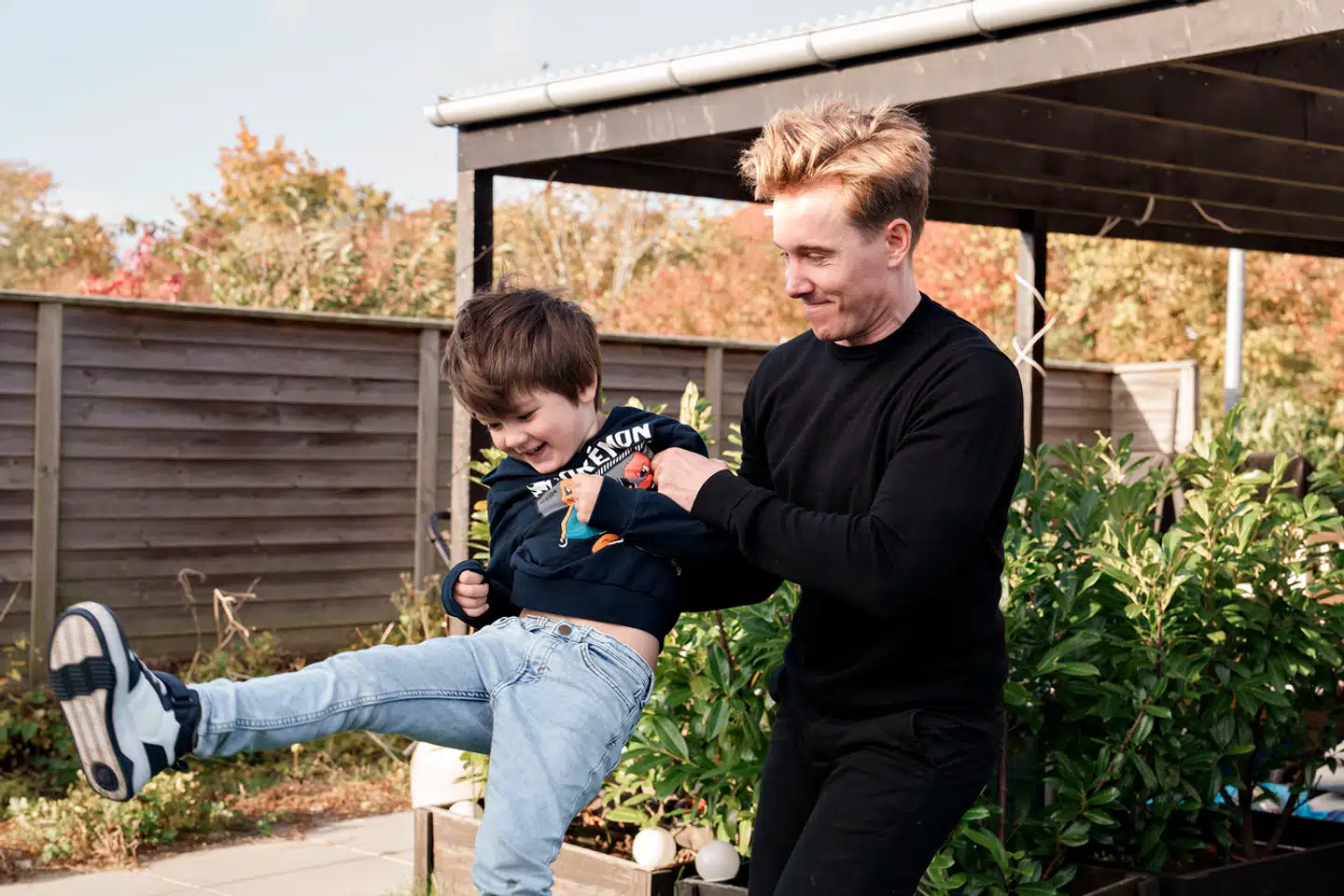 Alfred og tusindvis af andre børn har de senere år fået to vaccinestik mod skoldkopper, som deres forældre har valgt at betale for. Det har været det rigtige at gøre, siger Alfreds far, Mads Skovbak Pedersen.