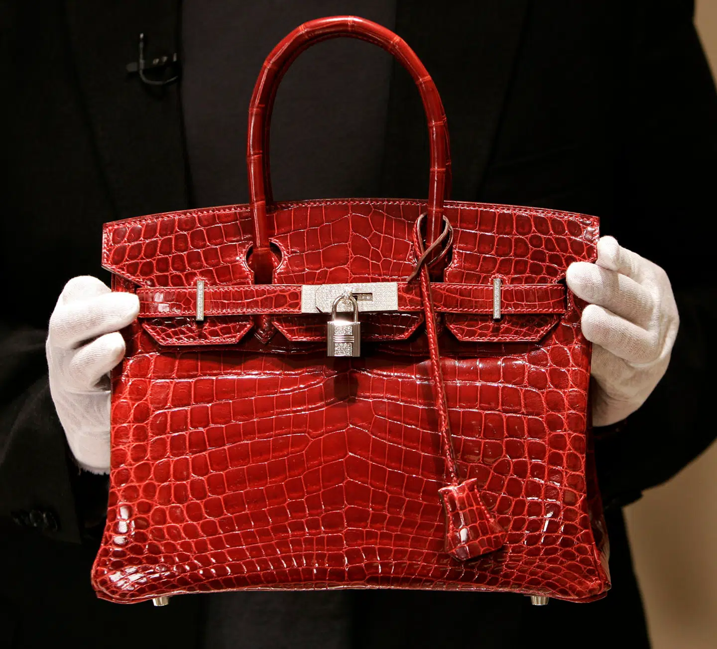 En Hermès Birkin-taske hører til i den dyre ende. Men den er i høj kurs og et ikon for samlere. Til gengæld er kvaliteten og håndværket nedarvet gennem generationer.