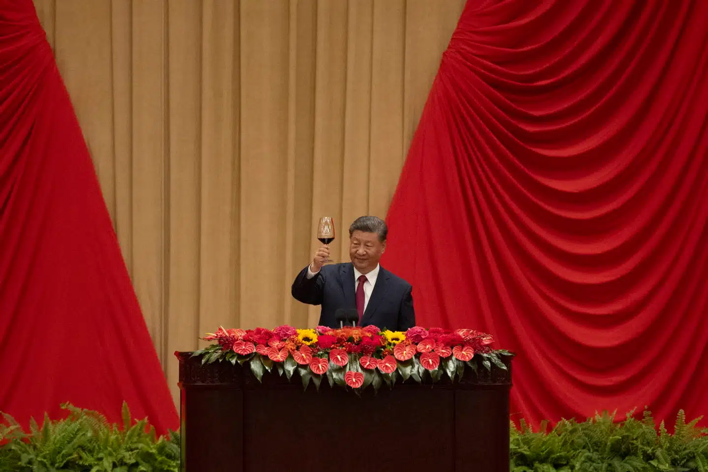 Kinas præsident, Xi Jinping, fejrede i slutningen af september folkerepublikkens 75-års fødselsdag. Det sker midt i en dyb strukturel krise.