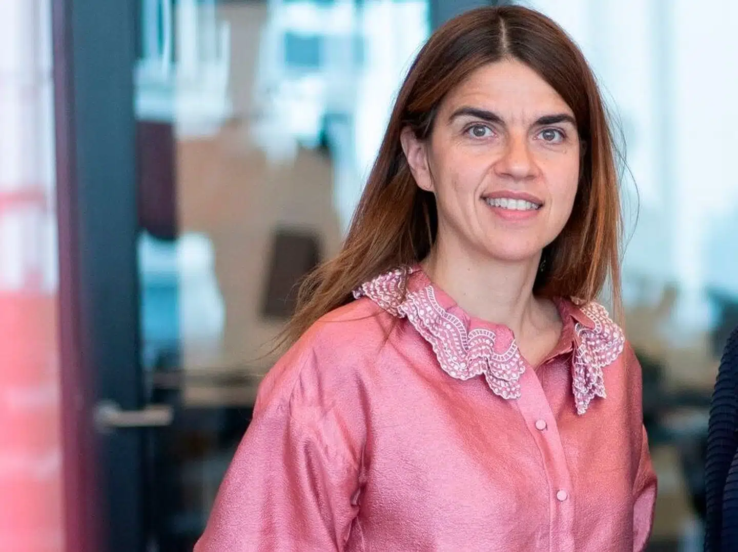 »Lige under overfladen ligger en agendasættende magtkamp om retten til at definere og gradbøje, hvad bæredygtighed er. Det er den slags magtkamp, som politiske journalister og andre, der beskæftiger sig med magtanalyser, ofte overser, eller ikke har indblik i.«