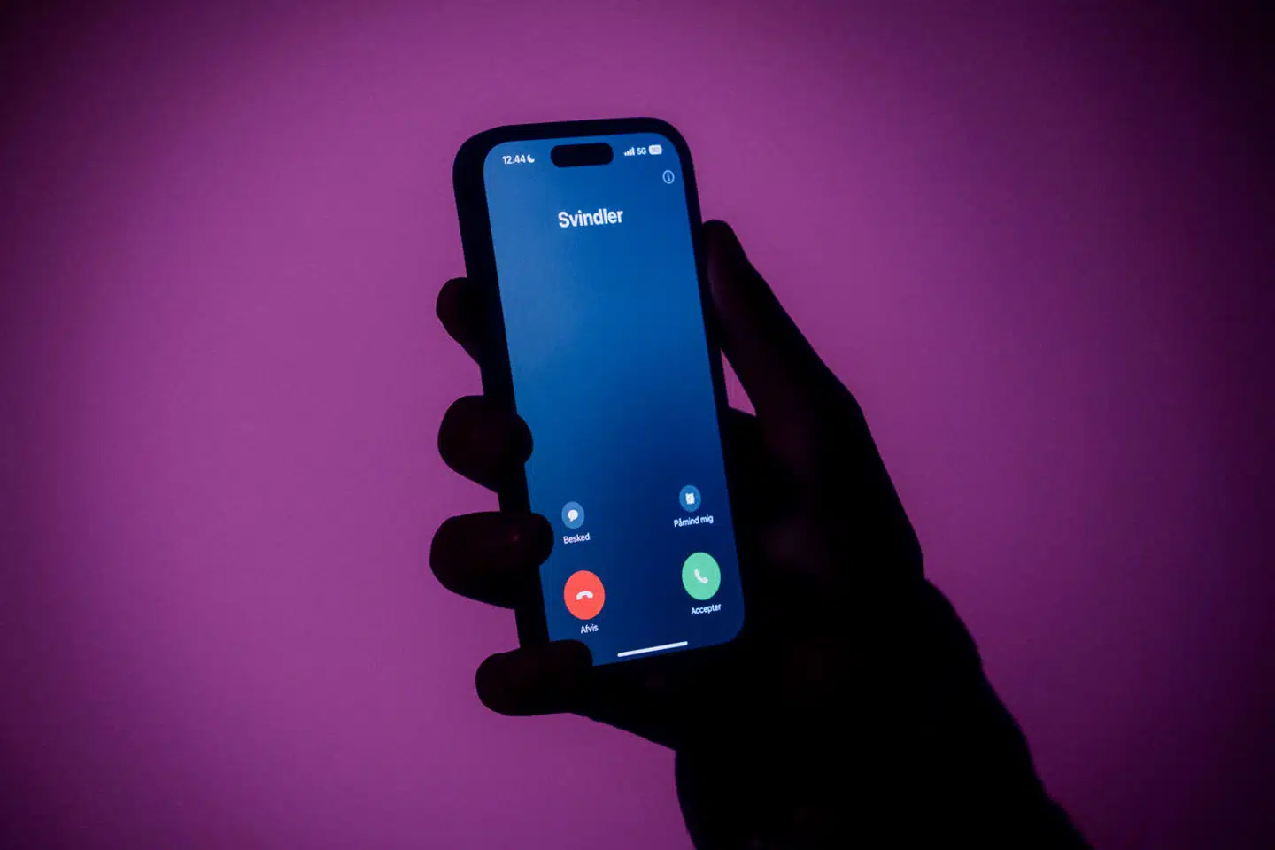 Kærlighedssvindlere har forsøgt at franarre danskere for over 20 millioner alene i første halvdel af 2024. Det viser tal fra Finans Danmark.