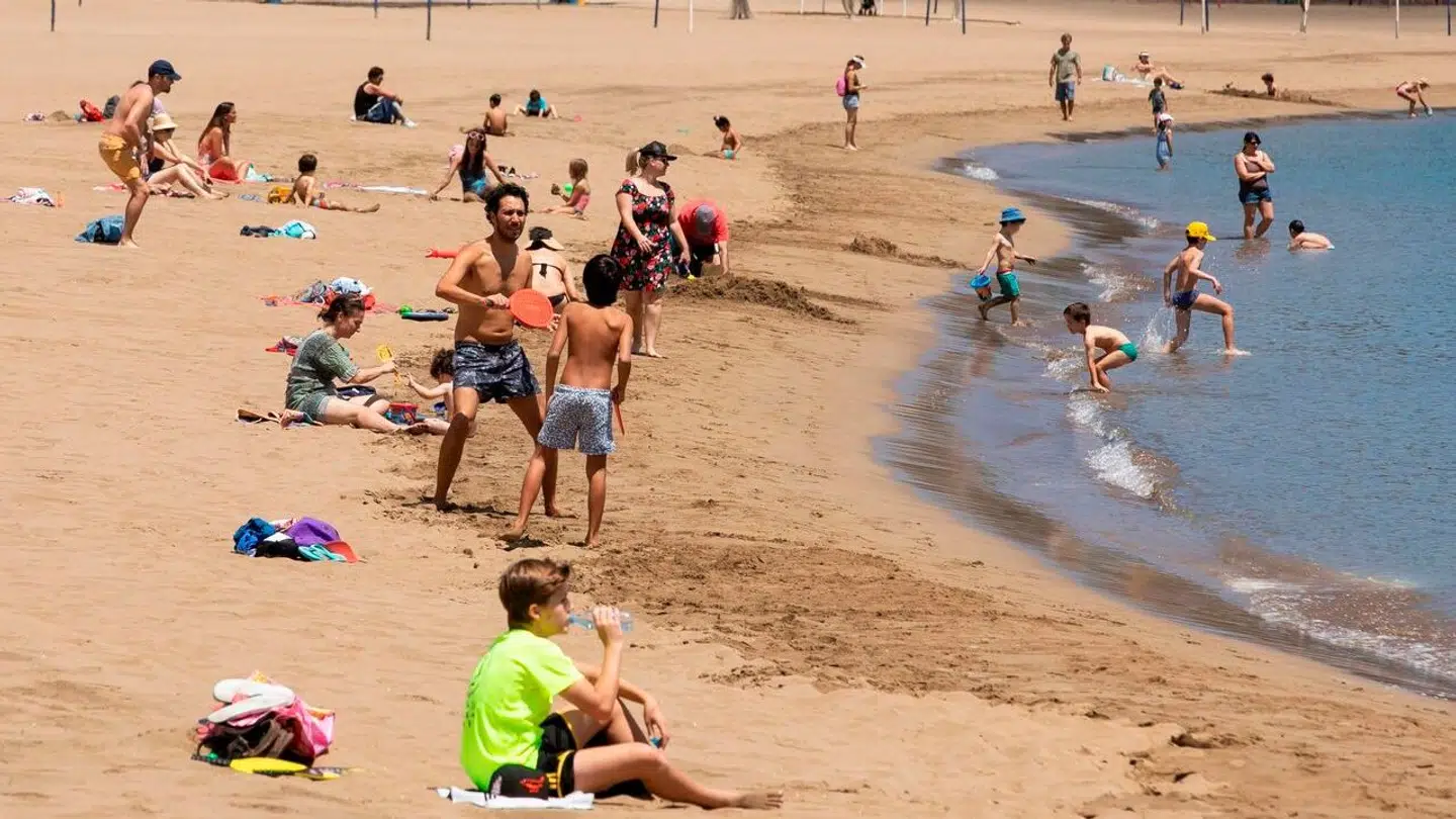 De mange tusinde strandgæster, der hvert år besøger den populære feriedestination, skal måske snart til at punge ekstra ud på ferien.