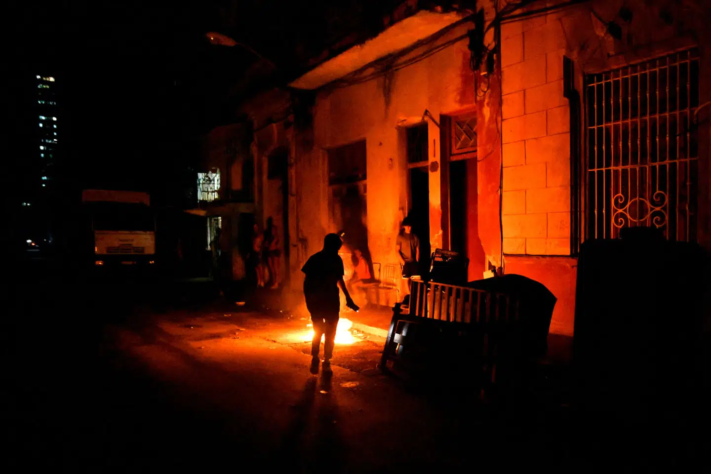 Gader i Havana er mørklagt efter strømafbrydelse på Cuba.